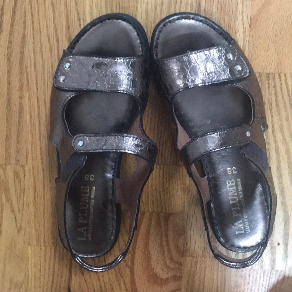 La Plume Bonnie Pewter Croco sandal